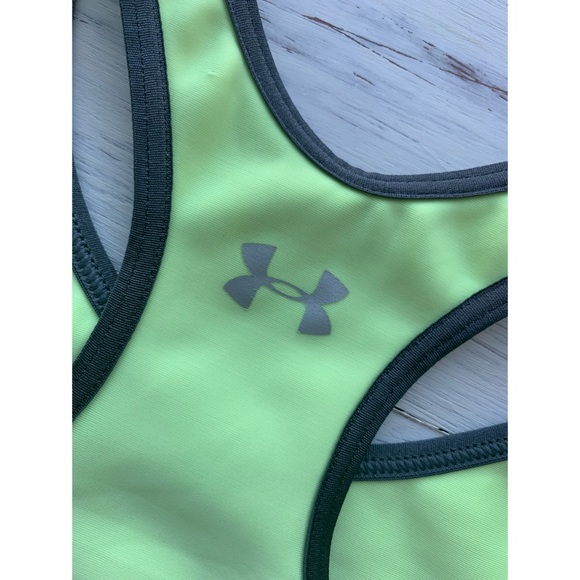 XS, UnderArmour, lemony lime sports bra 🍋 - Picture 10 of 11